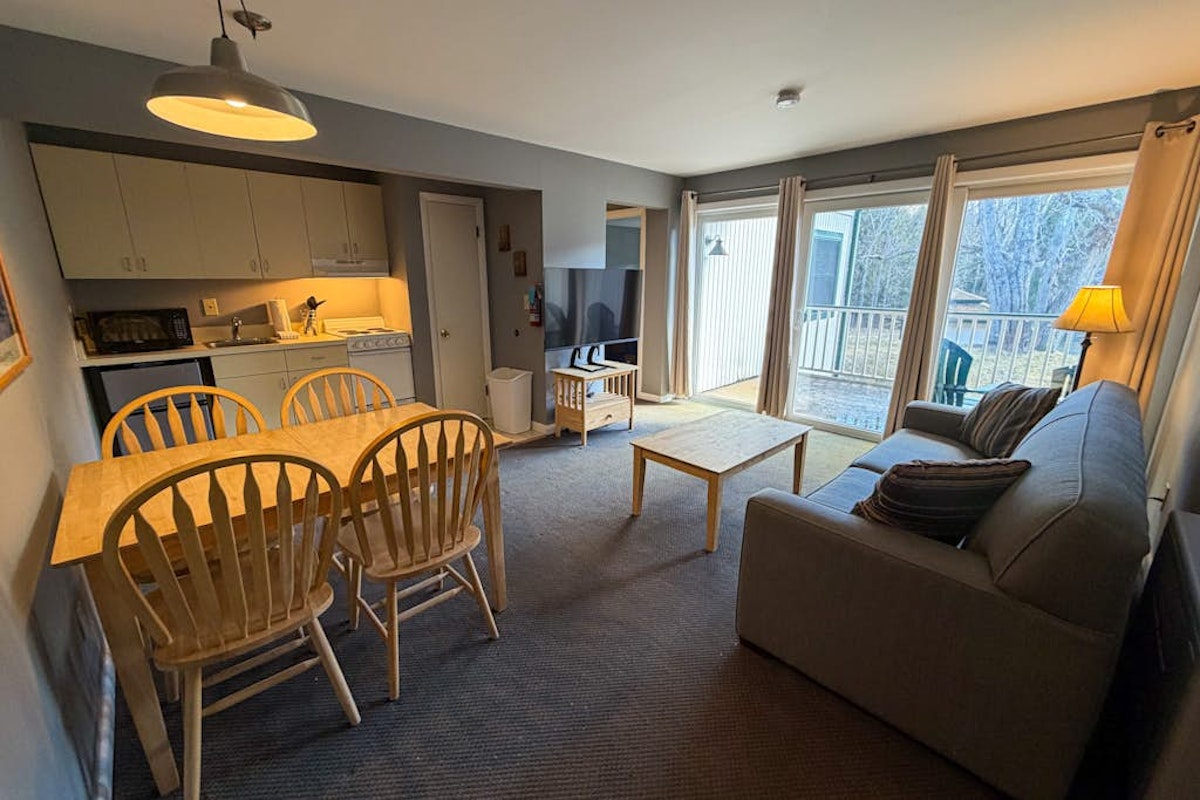 Seasons 205 rental interior