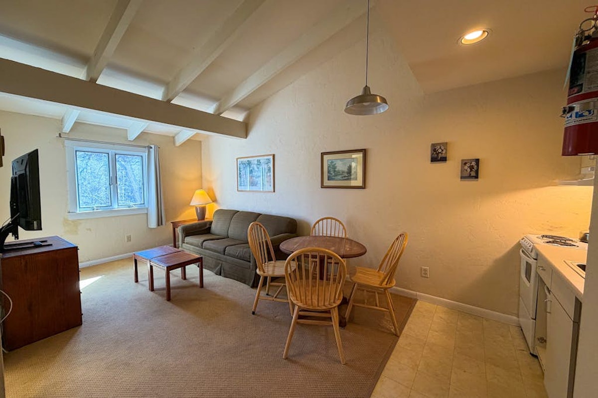 Seasons 307 rental interior
